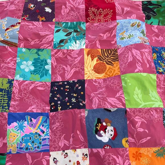Hawaiian Quilt Blanket Lap Throw Patchwork Puakenikeni Pineapple Quilt 36 x 44